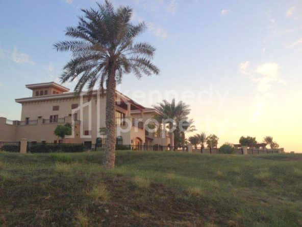 Frontal VIP Golf/Sea | Executive Type | 6Bed