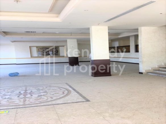 Huge Villa | Wide Spaces I Good Location