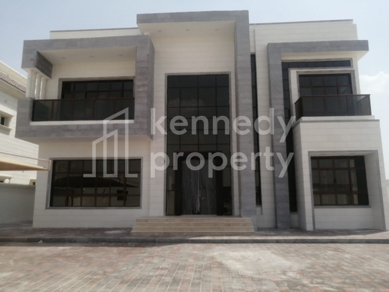 Large Layout I Two Balconies I Spacious