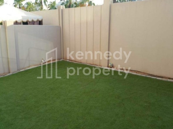 Single Row | Near The Gate I Ready To Move