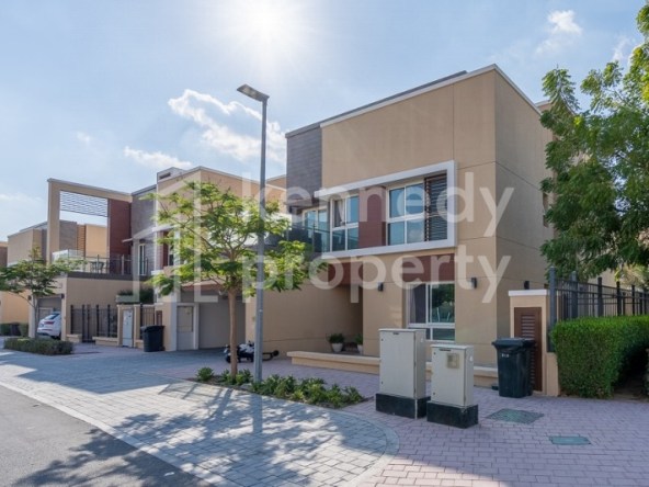 Corner Plot | Prime Location | Detached