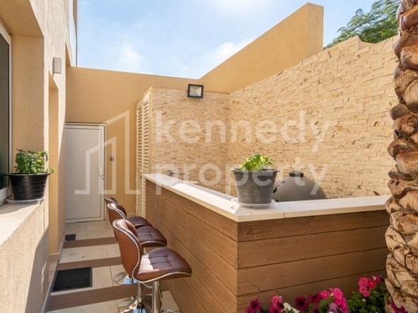 Single Row I Upgraded Interior I Prime Location