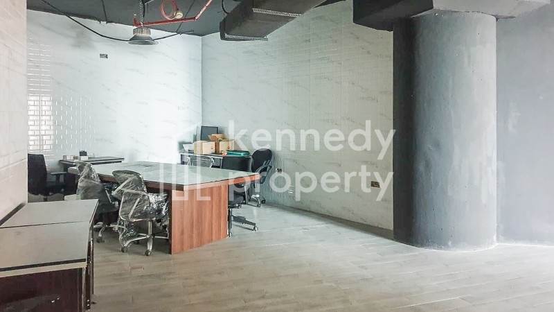 Fitted | Vacant and Ready to Move In | Well Priced