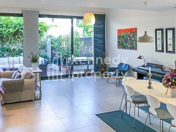 Ready To Move I Close Kitchen I Private Garden