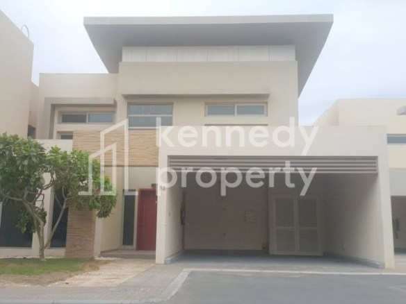 Fitted Kitchen I Landscaped Garden  I Spacious