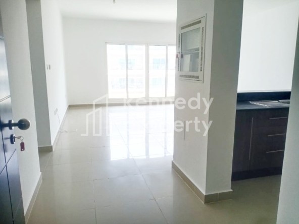 Vacant Now I Well Priced I High Floor I Balcony