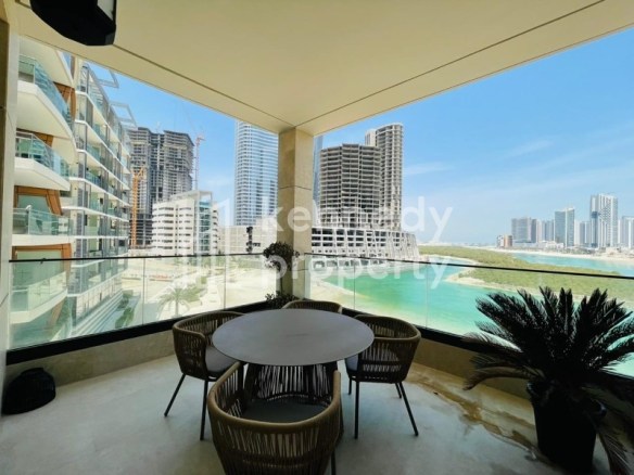 Modern Penthouse | Stunning View | Spacious