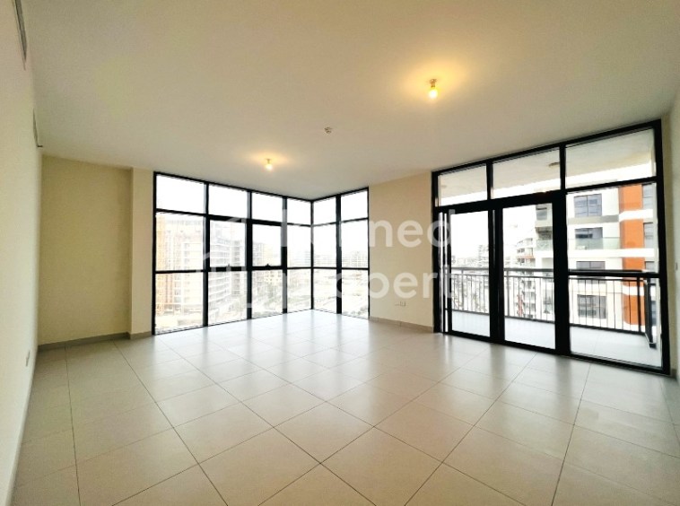 Ready To Move In I Canal View I Large Balcony