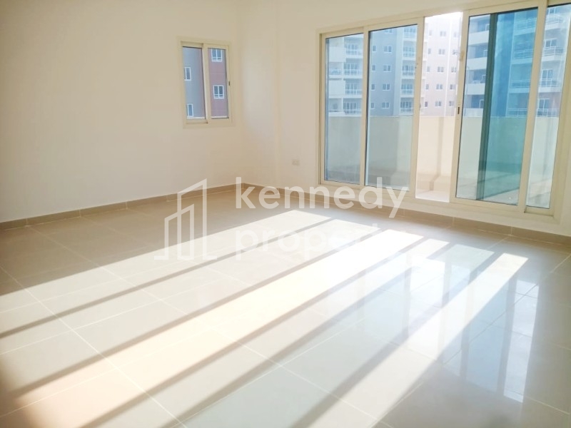 Ready to Move In I Well Maintained I Maids Room