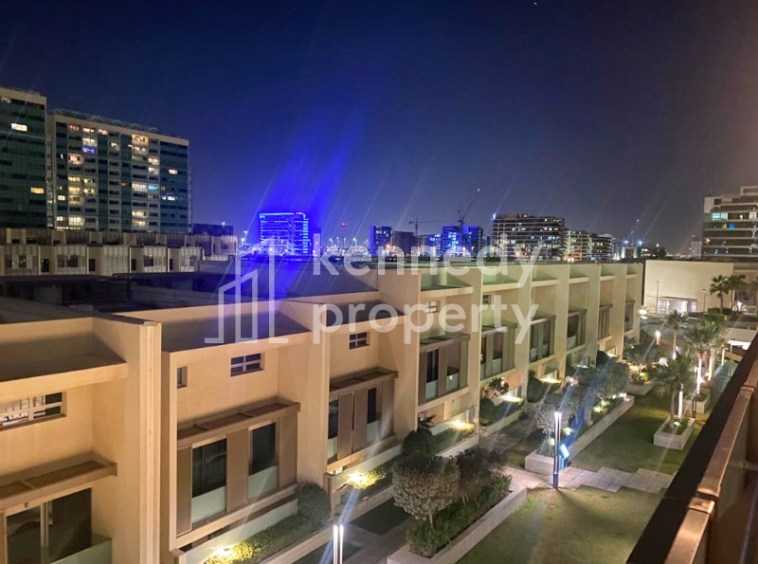 Upgraded Interior I Furnished I Large Balcony