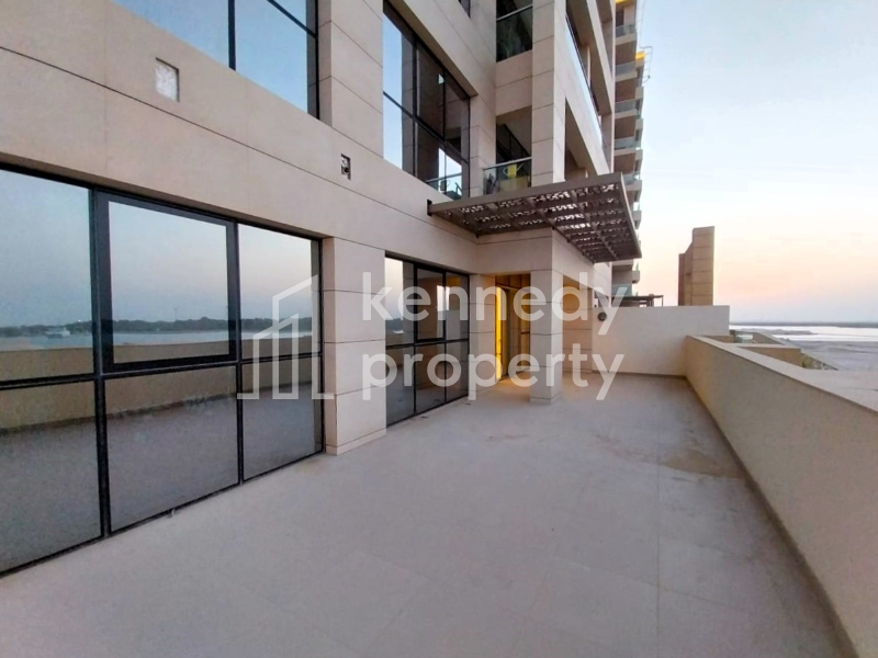 Stunning Sea View | Well-Priced | Move-in Ready