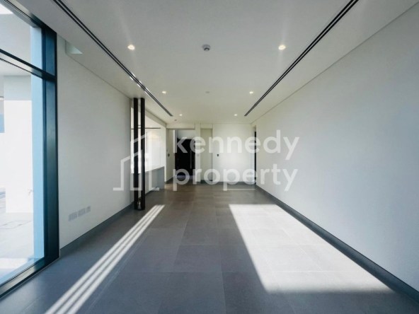 Genuine Resale | Corner Unit | Single Row