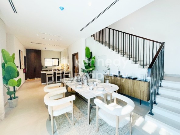 Single Row | Corner | Park View | 8